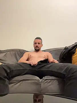 Czat XXX na żywo – InsaneMattt
