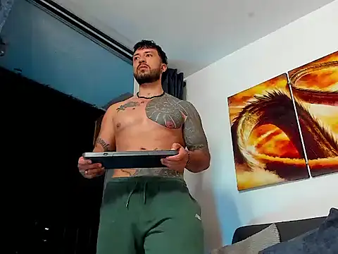 Dave_Max93 Adlı Modelin Canlı XXX Sohbeti