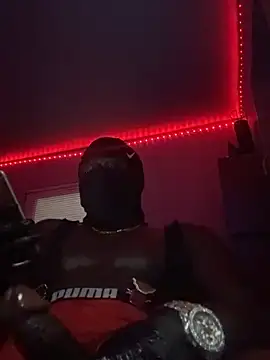 twobby Show in webcam