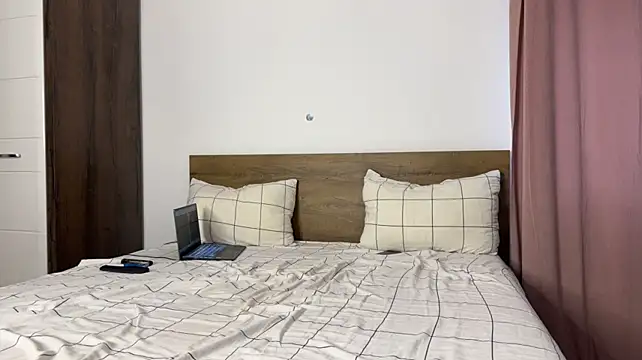 MathiasRay Adlı Modelin Canlı XXX Sohbeti