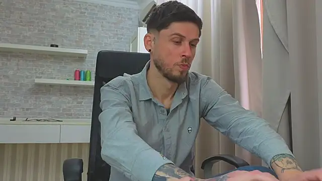 JonahShaw Live XXX-chat