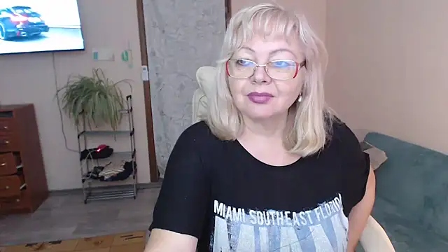 LavandaMay: απευθείας συνομιλία ΧΧΧ