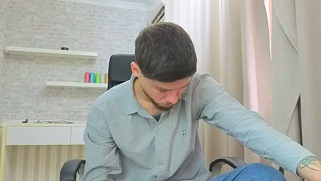 JonahShaw 现场XXX聊天