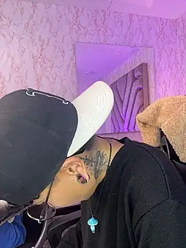 ian_mathias_ Chat XXX in diretta