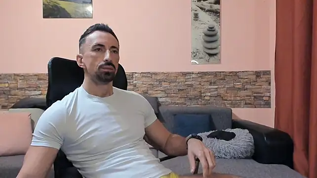 HotHunkTrainer Live XXX-Chat