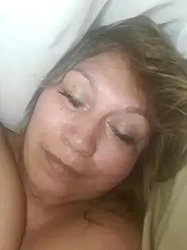 Kazsandraan Live XXX chat