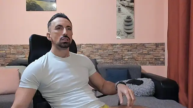 HotHunkTrainer Chat XXX live