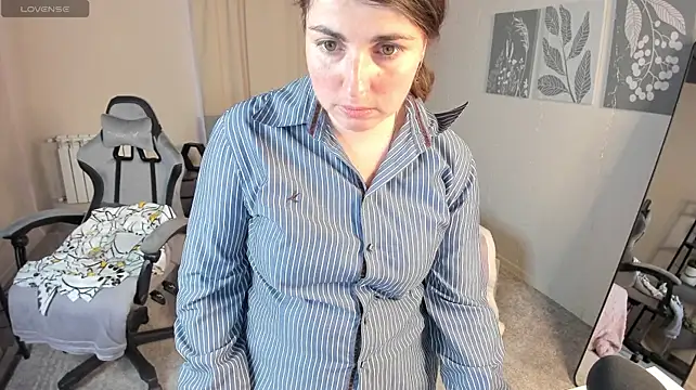 צ'אט XXX בשידור חי של MartaEdams