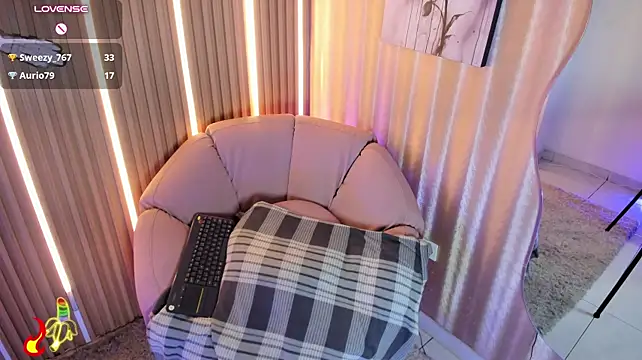 Jonath_1 Live XXX Chat