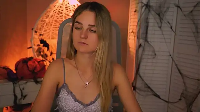 DeboraLarson 现场XXX聊天