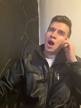 MikaelSlow Live XXX-Chat