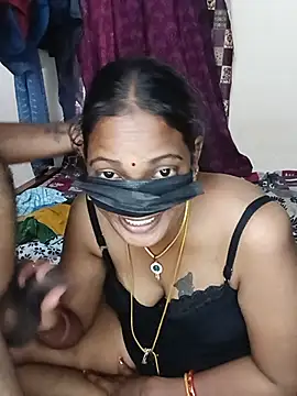 KadhalArasi's Webcam Show