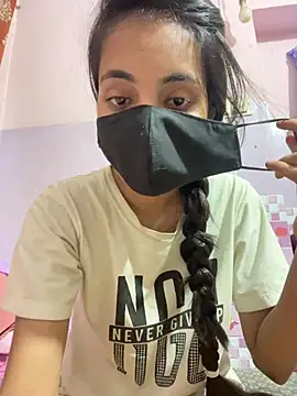 Sandhya_77's Live XXX Chat