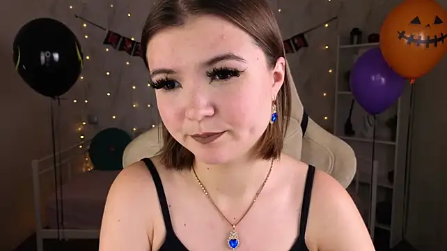 Erin_Allen Adlı Modelin Canlı XXX Sohbeti