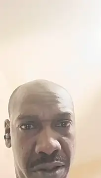 8PLUSINCH35's Webcam Show
