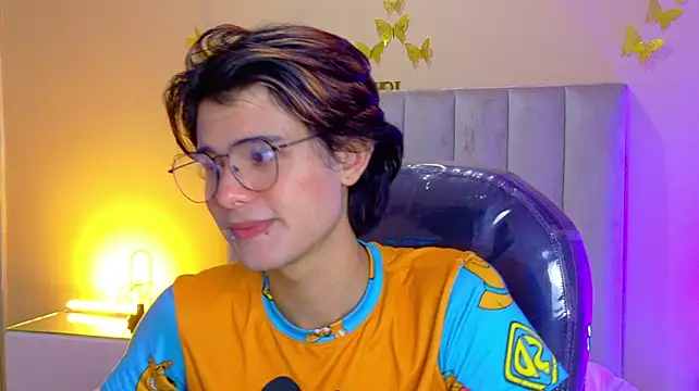Derek_Sinn Live XXX-Chat