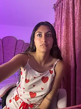 XXX chat uživo modela sweetfoxy_Alice