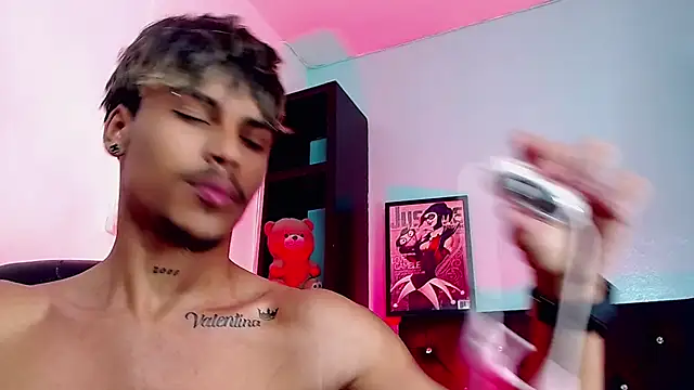 XXX chat uživo modela Angel_foxc13