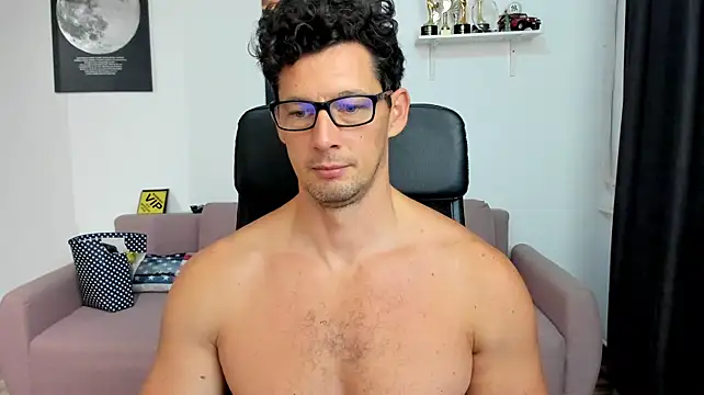 BrutusK08's Live XXX Chat