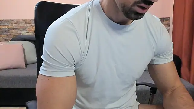 Chat XXX Live HotHunkTrainer