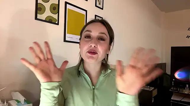 SarahHazelrigg Adlı Modelin Canlı XXX Sohbeti