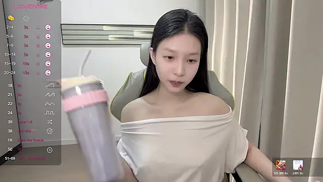 Ya--Y's Live XXX Chat