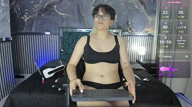 MissAbbyX_'s Live XXX Chat