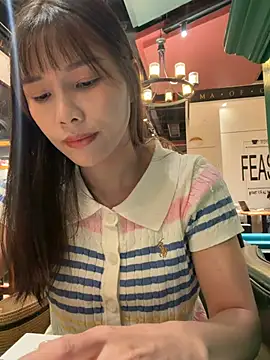 Fire-18's Live XXX Chat