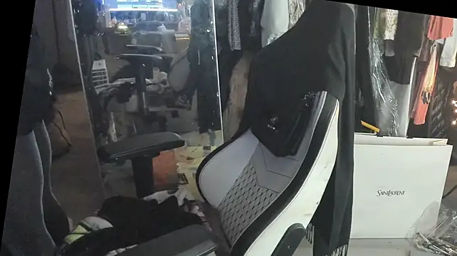 XXX chat uživo modela Motherbigbus