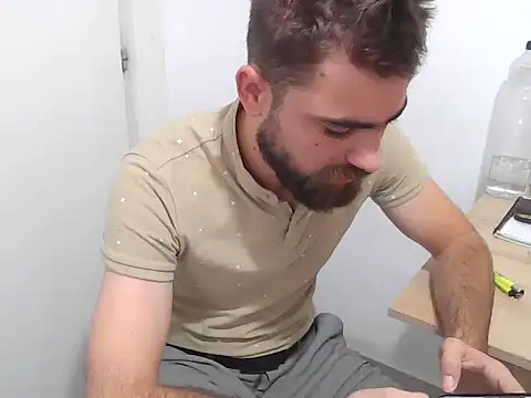 fodor34 Live XXX Chat