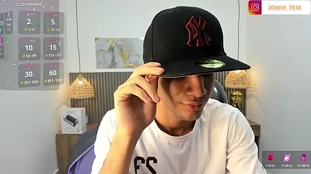 XXX chat uživo modela JDWhite18