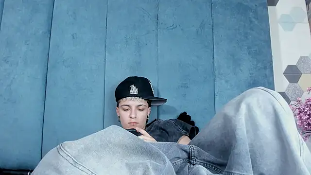 Megan_Thompson_'s Live XXX Chat