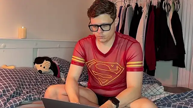 Chat +18 de daniel-below ao vivo