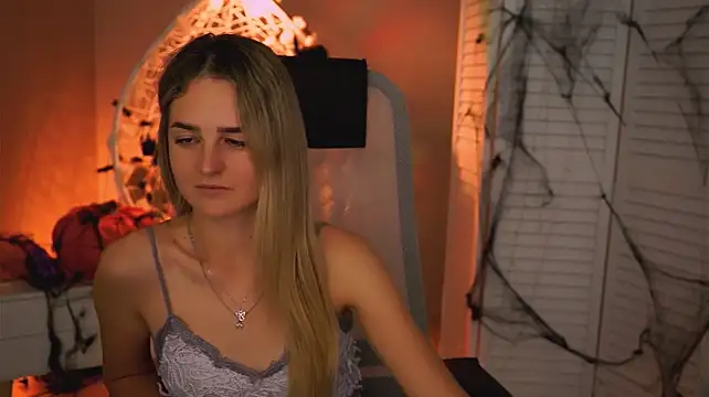 DeboraLarson 现场XXX聊天