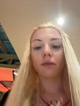 badblondie Adlı Modelin Canlı XXX Sohbeti