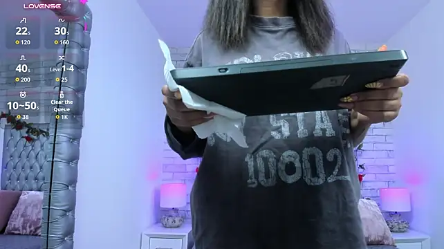 TyraKayne Chat XXX live