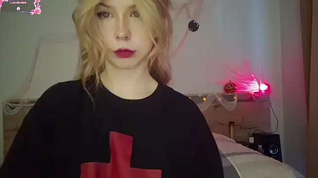 LynetHakesn Live XXX chat