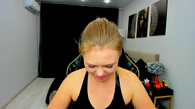 Chat +18 de Strawberrye ao vivo