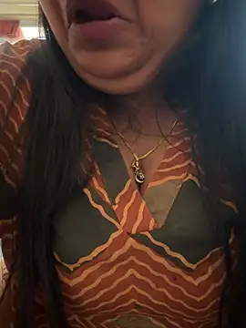 צ'אט XXX בשידור חי של Miss_Radhika1