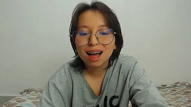Klaret_Toyn Live XXX chat