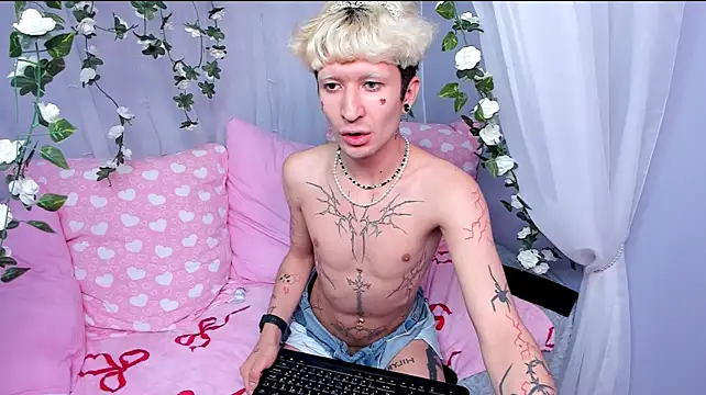 FinnEcho Chat XXX live