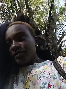 kenyansexy1 élő XXX-chatje
