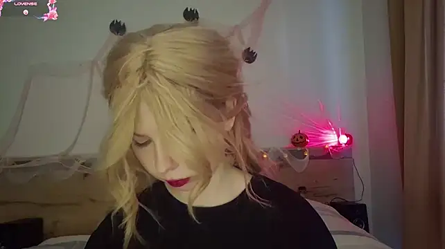 Chat +18 de LynetHakes ao vivo