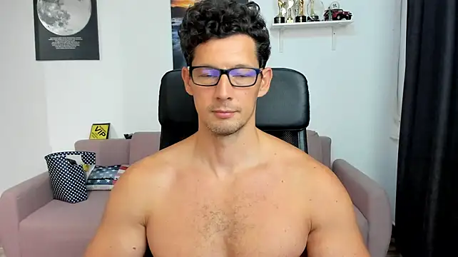 BrutusK08's Live XXX Chat