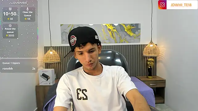 JDWhite18's Live XXX Chat