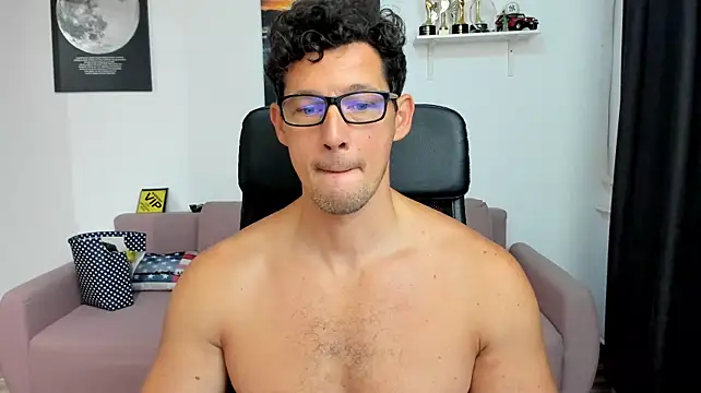 BrutusK08 live XXX chat