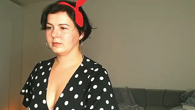 Živý XXX chat M1ssShyMira