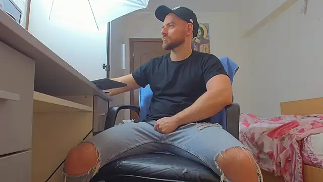 Ryanstone_ Adlı Modelin Canlı XXX Sohbeti