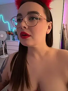 Chat +18 de MoziRixis ao vivo
