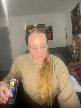 BigKrystal's Live XXX Chat